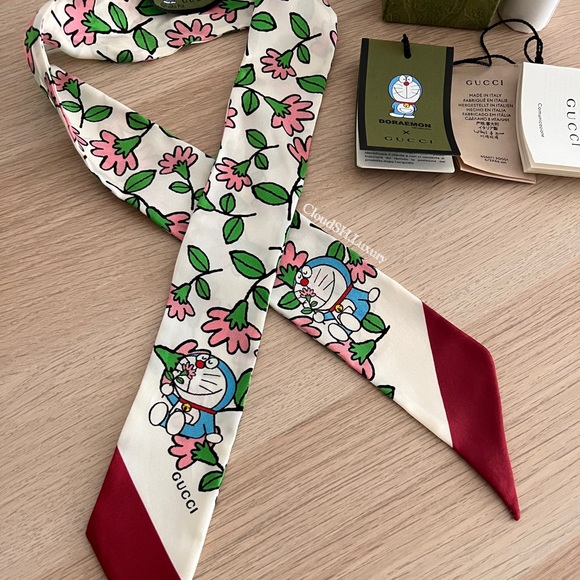 Auth Gucci x Doraemon Silk Scarf - Used once - Picture 3 of 6